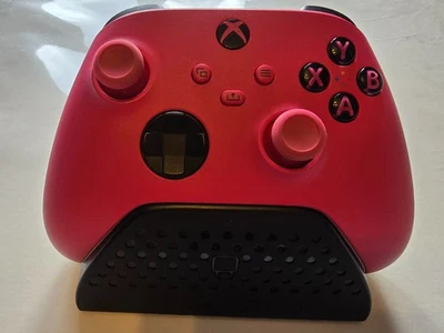 Microsoft xbox one x/s wireless controller- Pink - with Charging Dock & Battery - Image 1 of 4