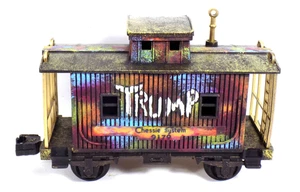 O / LIONEL / CABOOSE / BOBBER / TRUMP TRAIN / CUSTOM MADE / FREIGHT CAR / GIFT - Picture 1 of 4