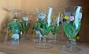 Ice Tea Glasses Hand Painted Flowers Flared Rim Footed Lot of 7 - Picture 1 of 6