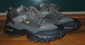 Nike ACG scarpe trekking uomo taglia 7 M EU 40 ottime condizioni - Foto 1 di 7