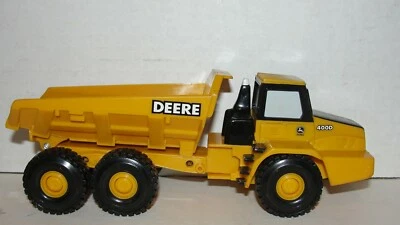 ERTL JOHN DEER PLASTIC TOY DUMP TRUCK -  - Image 1 of 4