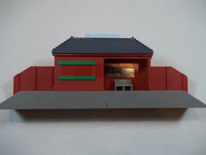 2009 Gullane (Thomas) Limited 2009 MATTEL Red/Gray Train Station Great! R 9488 - Picture 1 of 3