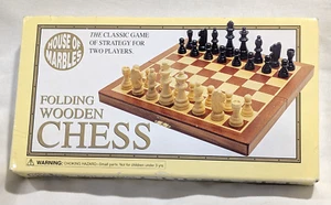 NUEVO Juego de ajedrez de madera plegable House of Canicas tablero de ajedrez y piezas - Imagen 1 de 5
