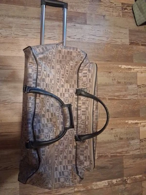 Bolso de traje grande vintage Kenneth Cole 26x14 W rodillos y asa Foto 1 de 4