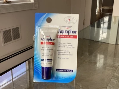 Aquaphor Pomada Reparadora de Labios 0 35 OZ Crema Hidratante de Larga Duración Paquete de 1 Foto 1 de 4