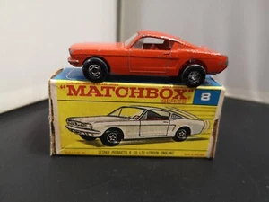 P661-MATCHBOX SUPERFAST MB8-A FORD MUSTANG FASTBACK Y CAJA TIPO 'F' - Imagen 1 de 14