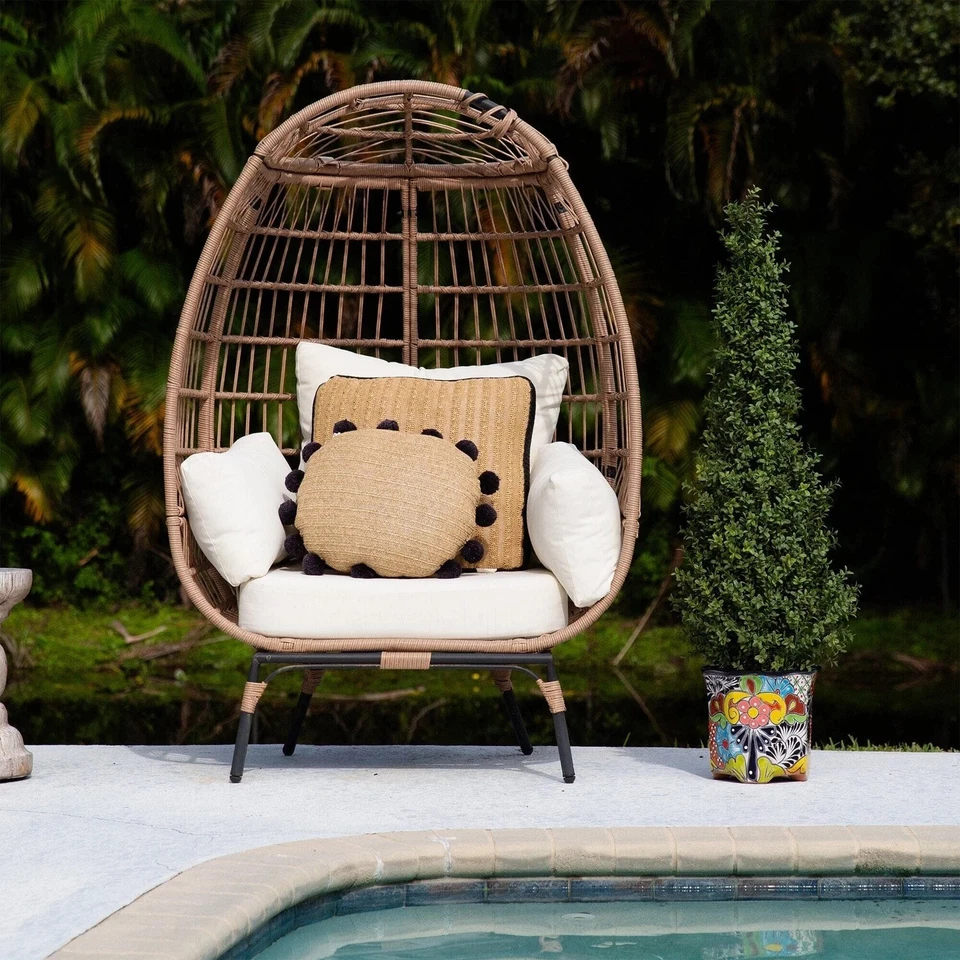 4’ UV Resistant Artificial Boxwood Topiary Tree (Indoor/Outdoor). Retail 94 - Image 1 of 4