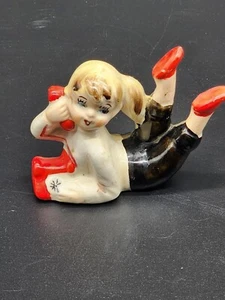 MCM Novedad Chisme Niña en Teléfono Figura Años 50 Cerámica Japón - Imagen 1 de 6
