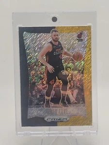 2023-24 Panini Prizm Deca Gold Shimmer Kevin Love 3/8 /8 - Bild 1 von 7