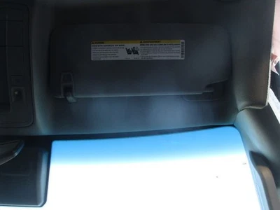 Chevrolet Suburban 1500 2019 R Sun Visor 84247141 7797 Foto 1 de 4