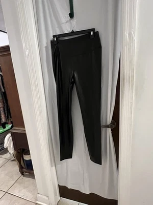 Leggings de pasarela WHBM WHITE HOUSE BLACK MARKET de cuero sintético negro talla 8 Foto 1 de 4