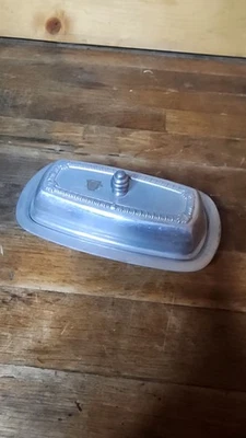 Antiguo plato de mantequilla de aluminio vintage con tapa hecho en EE. UU. excelente estado raro Foto 1 de 3