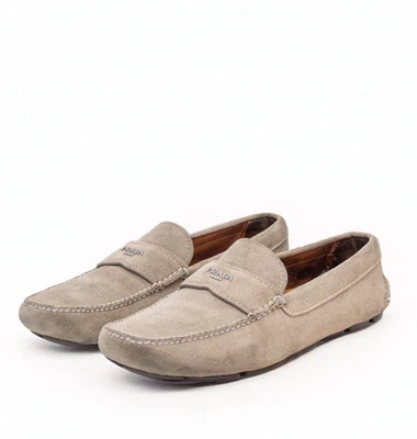 Mocasines de conducción Prada de gamuza gris para hombre $950 - talla US 9 / EU 42 / UK 8 Foto 1 de 4