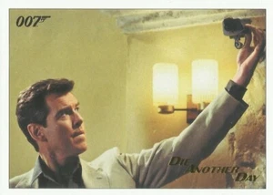 James Bond Archives Final: No 22 Gold Parallel Base Card #062/250 - Foto 1 di 1