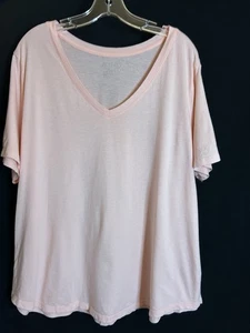 Terra & Sky Damen hellrosa V-Ausschnitt T-Shirt Oberteil 2X 20/22W leicht gebraucht, in einwandfreiem Zustand - Bild 1 von 5