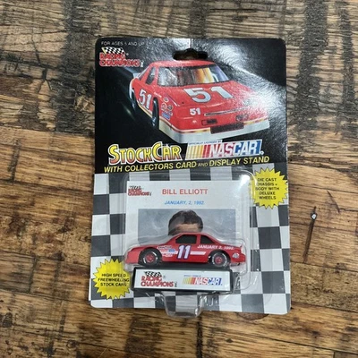 NASCAR Bill Elliott #11 Racing Champions 1:64 Diecast Stock Car 2 de enero de 1992 Foto 1 de 3