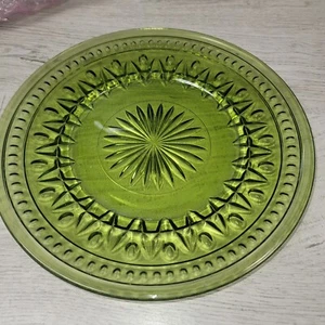 Vintage Colony Park Lane Green Avocado Glass Luncheon 8.25” Plate Used Preowned - Picture 1 of 5