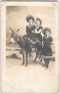 Antikes RPPC Frauen Mädchen Esel Studio Foto Atlantic City, NJ? Postkarte 1910er Jahre - Bild 1 von 2