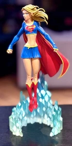 DC DIRECT SUPERGIRL STATUE DESIGNED BY MICHAEL TURNER LIMITED EDITION OF 2500 - Picture 1 of 8