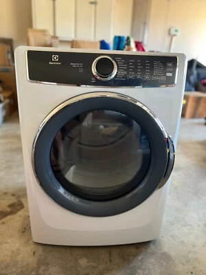 Secadora de gas natural Electrolux serie 500 - 8,0 pies cúbicos carga frontal, blanca Foto 1 de 4