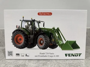 Wiking - Fendt 724 Vario w/Front Loader Tractor - 1:32 Scale - 077869 - New/Mint - Picture 1 of 5