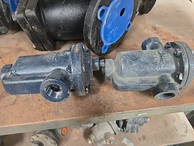 NEW ARMSTRONG 811 STEAM TRAP 1" 70 PSI - Image 1 of 4