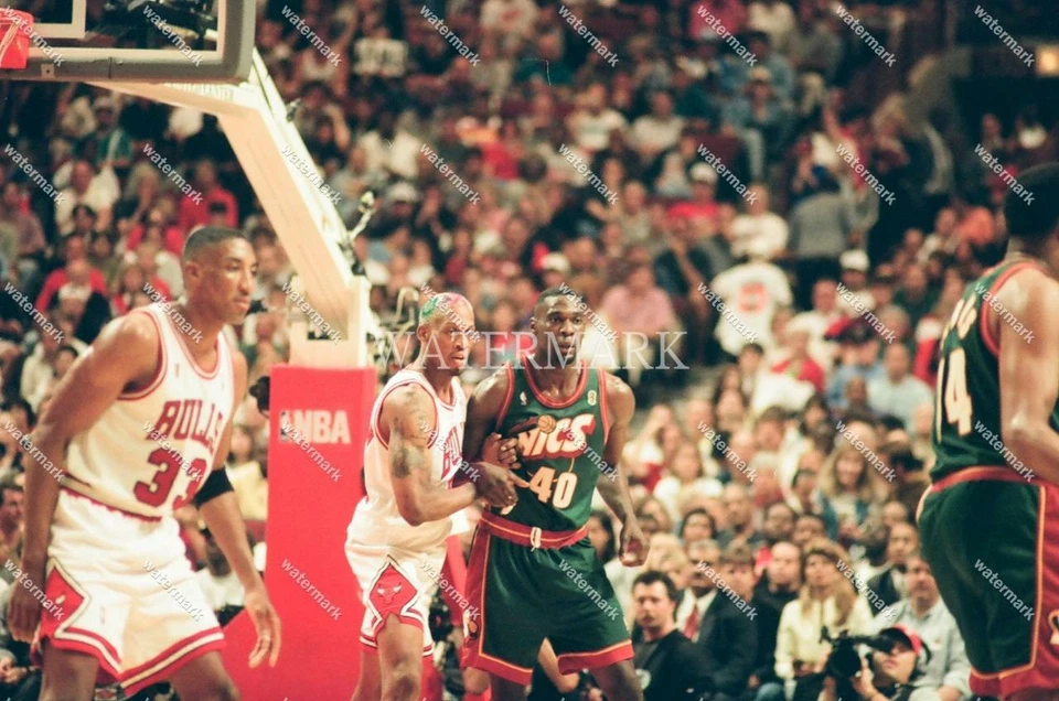 Foto GJ789 Dennis Rodman Chicago Bulls - Shawn Kemp Sonics 8x10 11x14 16x20 Foto 1 de 1