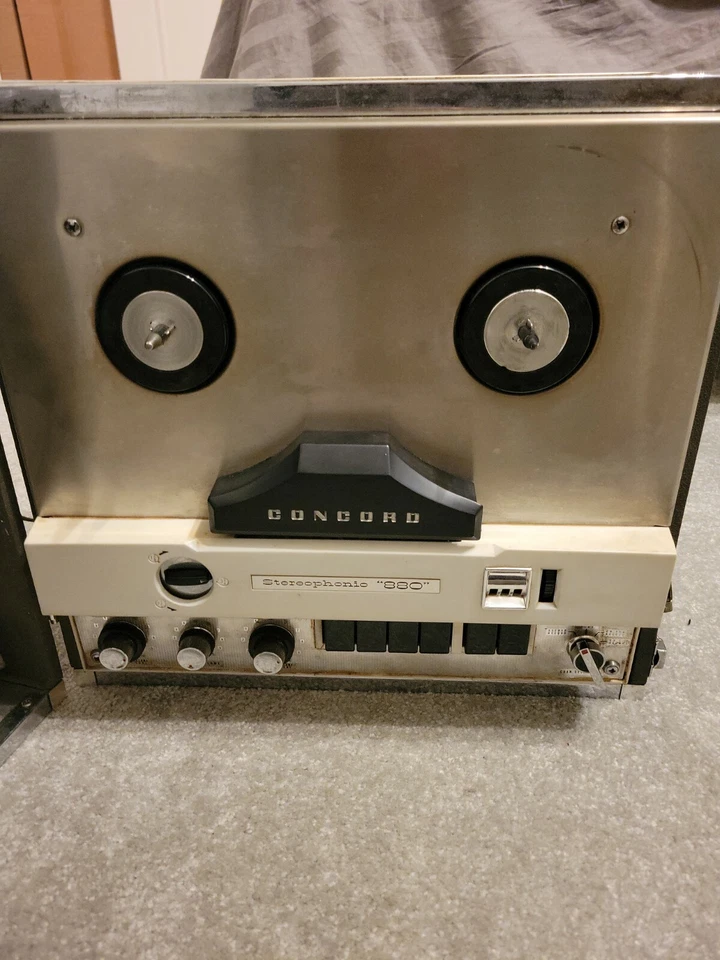 Grabadora reproductor de carrete a carrete vintage Concord Stereophonic 880  Foto 1 de 4