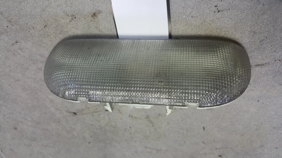 LUZ DE LECTURA TECHO INTERIOR CHRYSLER Grand Voyager 2000-2008 4685282 Foto 1 de 2