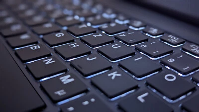 Fujitsu U7510 15,6" FHD i5-10210 10.Gen HDMI TPM 2.0 Thunderbolt LTE Windows 11 - Bild 1 von 4