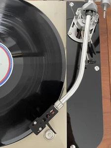Tocadiscos Thorens TD 124 nivel de espíritu de aleación - Imagen 1 de 6