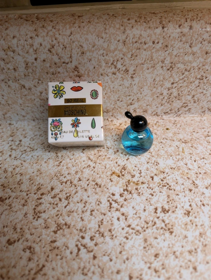 MOSCHINO - BARATO Y CHIC So Real EDT Mini Perfume Splash Foto 1 de 4