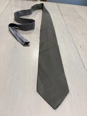 Corbata clásica con textura de seda Tommy Hilfiger para hombre hecha en EE. UU. Business Forma Foto 1 de 4