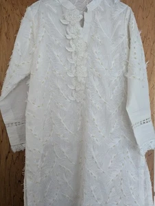 Stunning Saiqa White Feathered Effect With Beads Kurta 12 - Picture 1 of 15