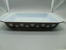 Pyrex Snowflake Charcoal (Black) 1.25 Quart Baking Pan 548-B