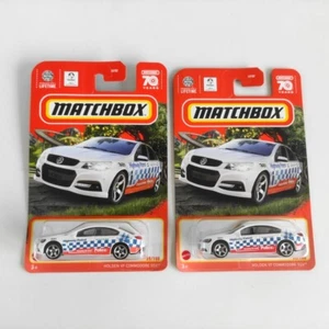 MATCHBOX 70 AÑOS 2023 #35 HOLDEN EN MUY BUEN ESTADO COMMODORE SSV POLICÍA x 2 - Imagen 1 de 2