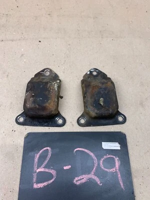 Oldsmobile Cutlass 330 350 1964-1977 soportes de marco de motor perchas de bloque pequeño OEM Foto 1 de 4