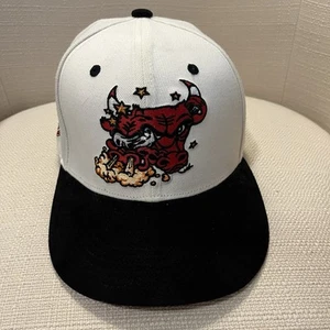 Chicago Bulls Snapback Hat Cap Mens Adjustable White Black Suede Visor Artist - Picture 1 of 13