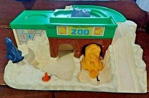 Vintage Original 1984 Fisher Price Little People Zoo for parts - Picture 1 of 7