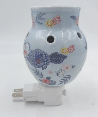Sonoma Goods For Life Floral Scented Wax Cube Outlet Warmer - Image 1 of 4