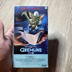 Original Steven Spielburg 1984 "Gremlins" VHS Horror Movie Thriller Comedy - Imagen 1 de 3