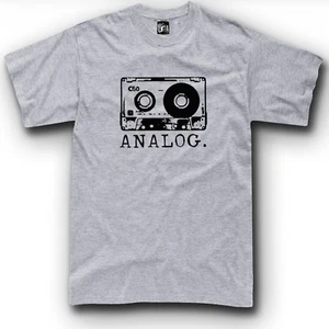 Camiseta Cassette Old School Cinta Música Disco Disco Años 80 Retro Vinilo Analógico Fanáticos - Imagen 1 de 13