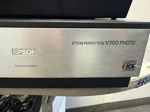 Epson Perfection V700 Photo Scanner - Parts or Repair - with power supply - Picture 1 of 6
