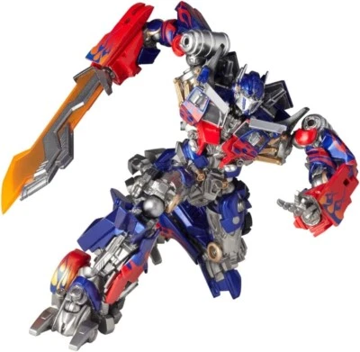 Kaiyodo Revoltech Transformers 3 Dark of the Moon Figure Optimus Prime Figure. - Image 1 of 4