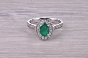 Smaragd und Halo Diamant besetzt Platin Ring - Bild 1 von 10