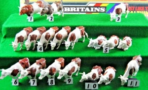 Various 1:32 BRITAINS FARM RED BROWN & WHITE BULL & COWS Animals Made in ENGLAND - Picture 1 of 117