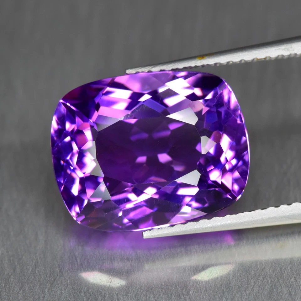 7.01Ct Cushion_Remarkable Natural Purple Amethyst Gemstone _Bolivia - Image 1 of 1