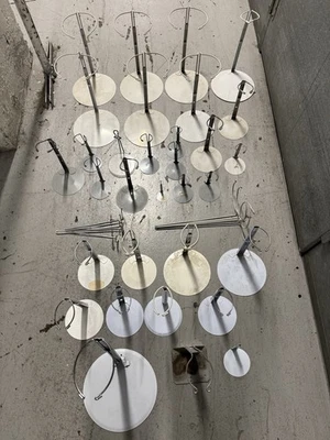 ENORME LOTE ¡Soportes y piezas para muñecas vintage! Kaiser Chicago & Bard's. Para Barbie, Ken, Foto 1 de 4