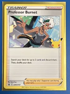 Professor Burnet 25th Anniversary Stamp SWSH167 SWSH Promo NM + Card Saver - Bild 1 von 2