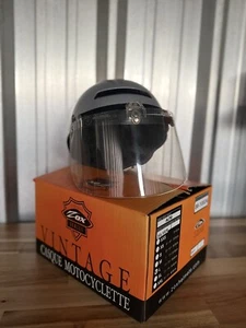 Vintage Zox Motorcycle Helmet - NEW IN BOX WITH VISOR - SIZE LARGE - Picture 1 of 3